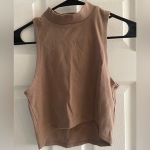 Sleeveless turtleneck